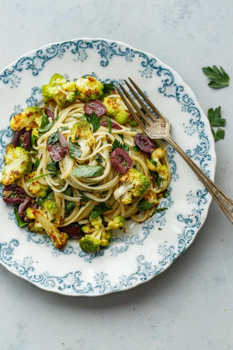 Zeytin, Kefir ve Şeftali ile Romanesco Karpuz Makarnası