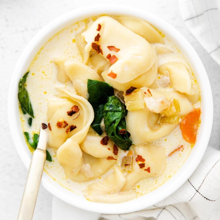 Anında Pot Tortellini Çorbası